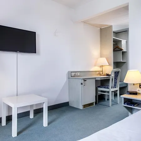 Wyndham Garden Duesseldorf 4* 메트만