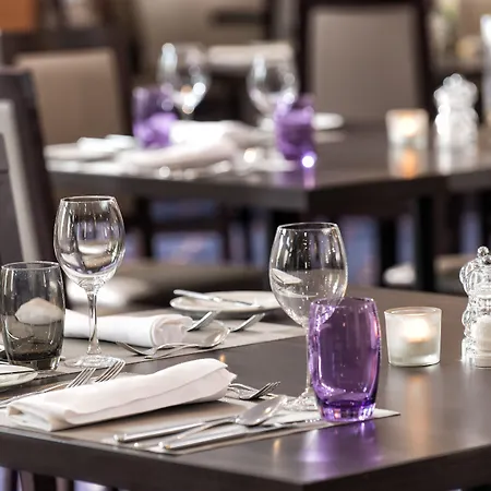 호텔 Wyndham Garden Duesseldorf 4*