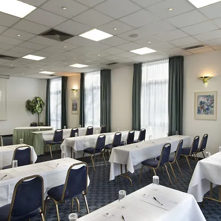 Wyndham Garden Duesseldorf 4* 메트만