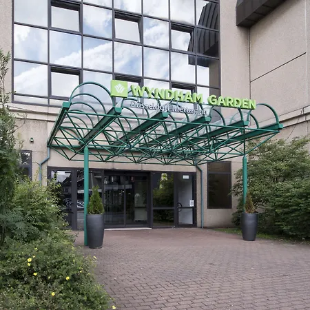 호텔 Wyndham Garden Duesseldorf 4*