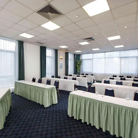 호텔 Wyndham Garden Duesseldorf