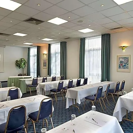 Wyndham Garden Duesseldorf 4*