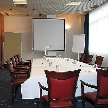 Wyndham Garden Duesseldorf 4*