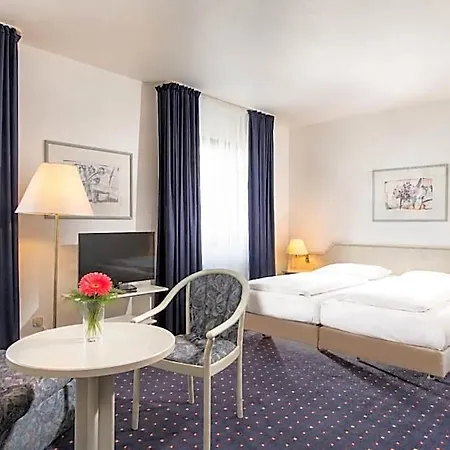 Hotel Wyndham Garden Duesseldorf 4*