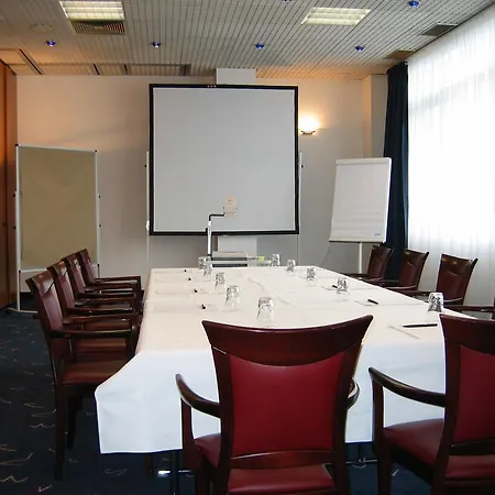 Wyndham Garden Duesseldorf 4* 메트만