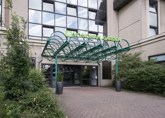 Hotel Wyndham Garden Duesseldorf 4*